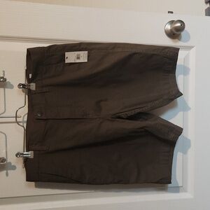 NWT‎ Volcom Road Trip Chino Shorts Mens Olive Green Logos Pockets Size 32 Preppy